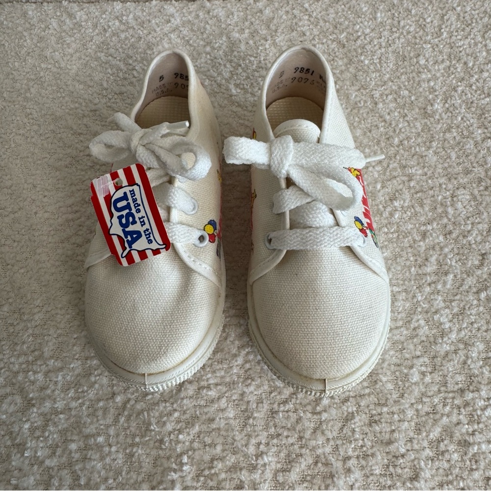 Huggies‎ NWT Vintage Deadstock 1970s/1980’s Diaper Baby White Sneakers Size 5